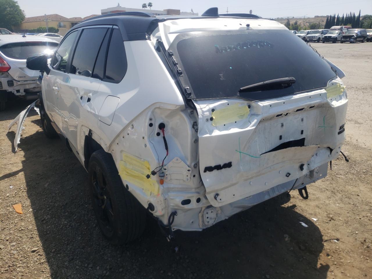 Photo 3 from auction – 2019 TOYOTA RAV4 XSE with VIN JTMEWRFV2KD517727