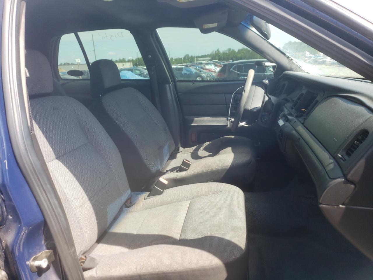 Photo 5 from auction – 2007 FORD CROWN VICT with VIN 2FAFP71W37X159162