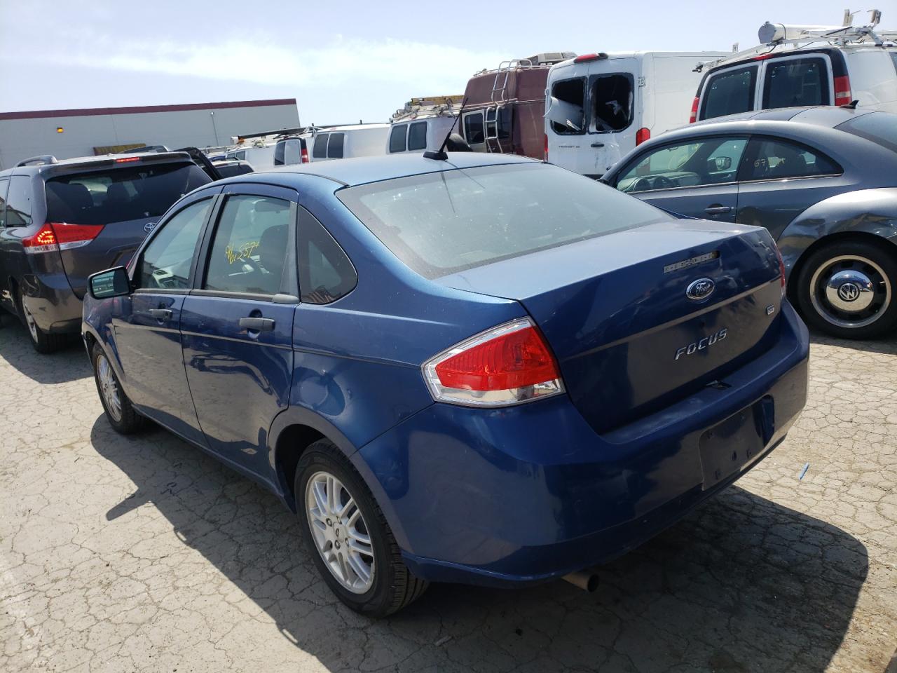 Photo 3 from auction – 2009 FORD FOCUS SE with VIN 1FAHP35N99W261213