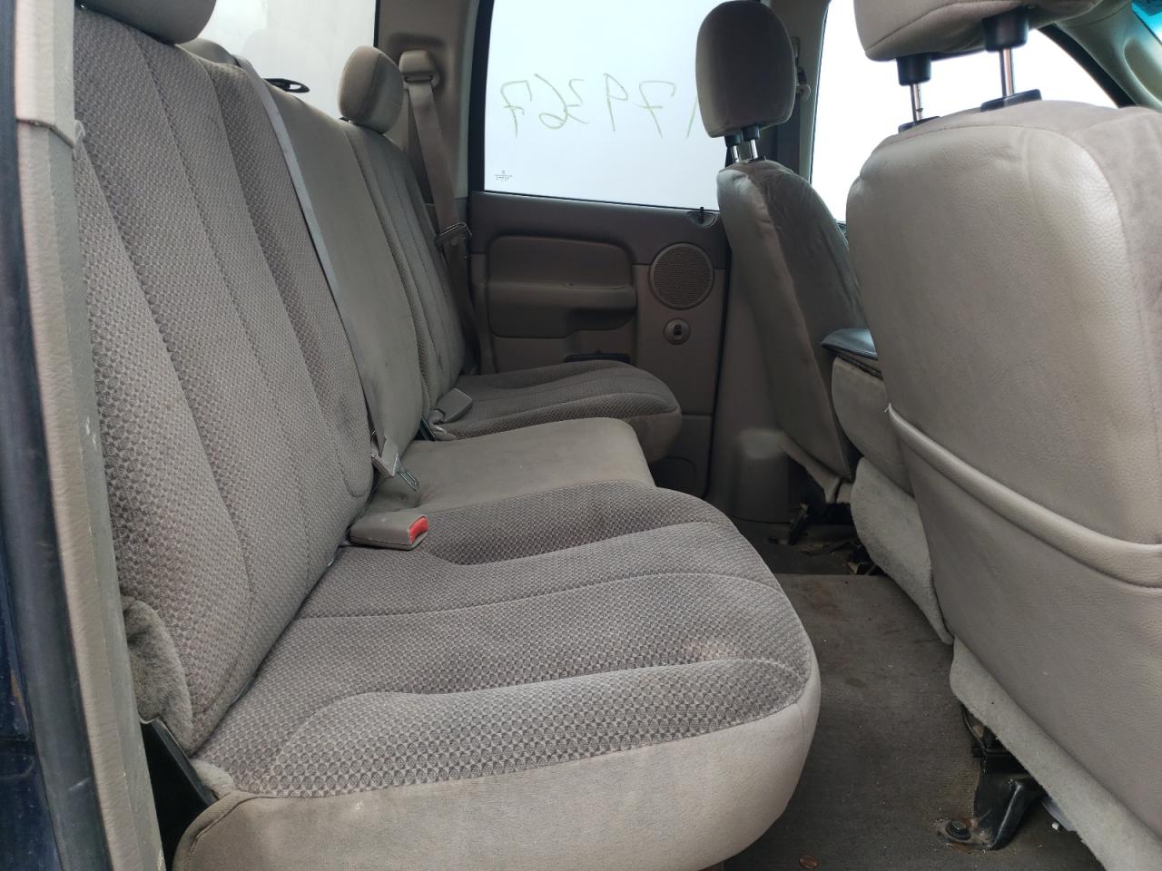 Photo 6 from auction – 2005 DODGE RAM 1500 S with VIN 1D7HU18D55S321697