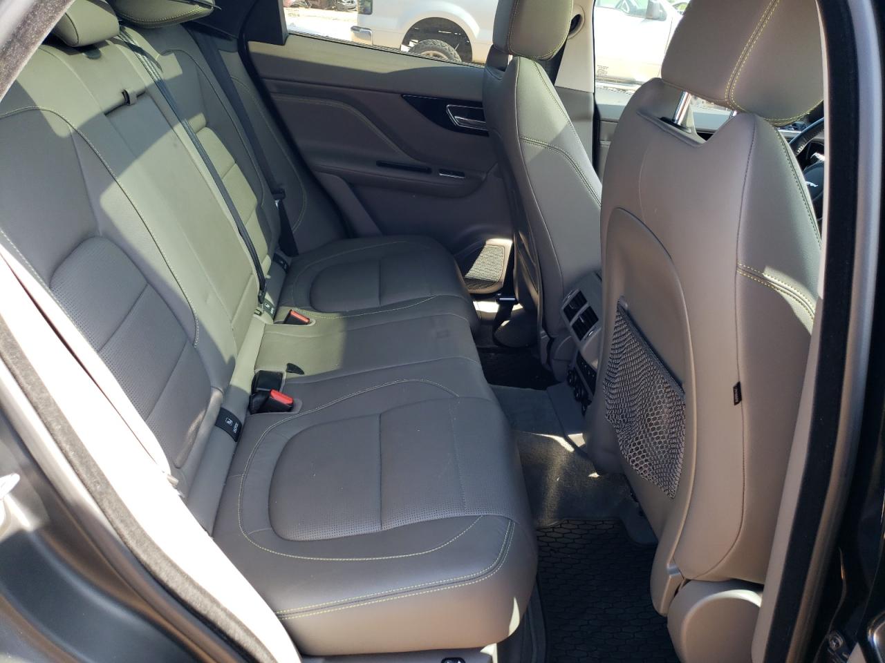 Photo 6 from auction – 2018 JAGUAR F-PACE R - with VIN SADCL2FX1JA281973