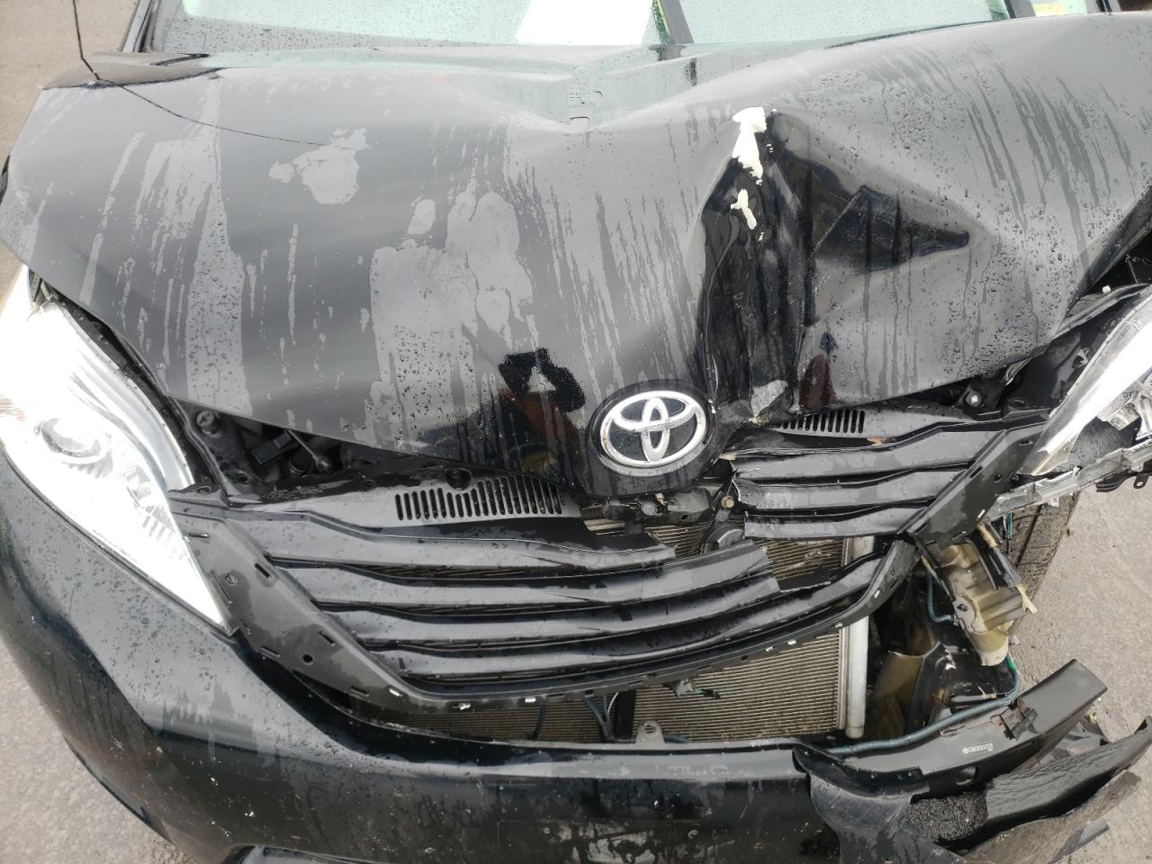 Photo 7 from auction – 2014 TOYOTA SIENNA LE with VIN 5TDKK3DCXES423326