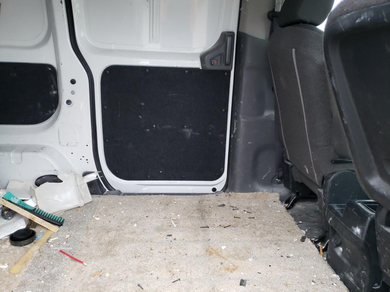 Photo 6 from auction – 2015 NISSAN NV200 2.5S with VIN 3N6CM0KN2FK699673