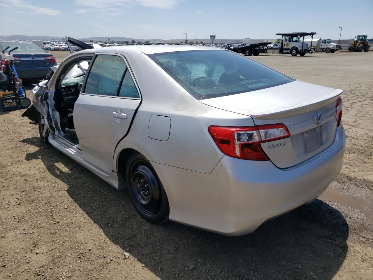 Photo 3 from auction – 2012 TOYOTA CAMRY BASE with VIN 4T1BF1FK0CU153752