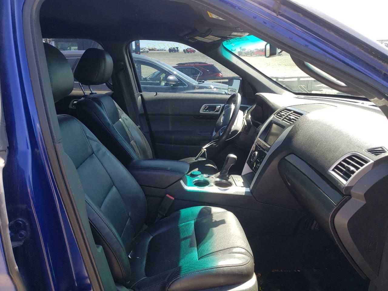Photo 5 from auction – 2013 FORD EXPLORER L with VIN 1FM5K8F87DGC05075