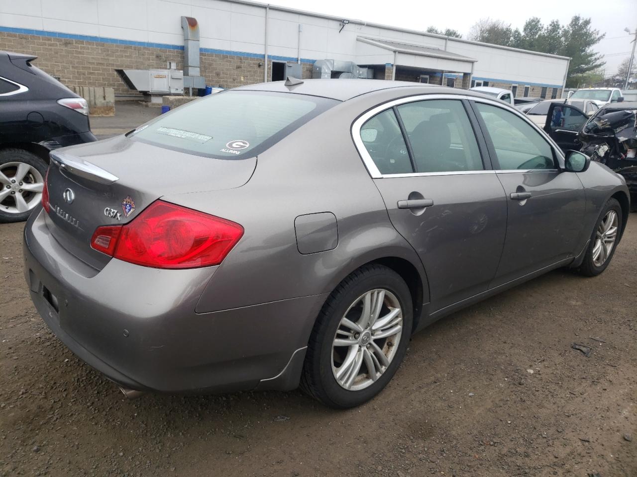 Photo 4 from auction – 2011 INFINITI G37 with VIN JN1CV6AR5BM403601