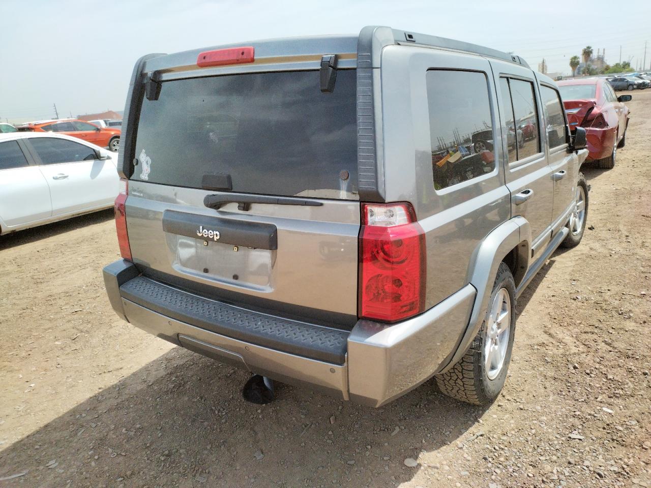 Photo 4 from auction – 2007 JEEP COMMANDER with VIN 1J8HH48KX7C612944