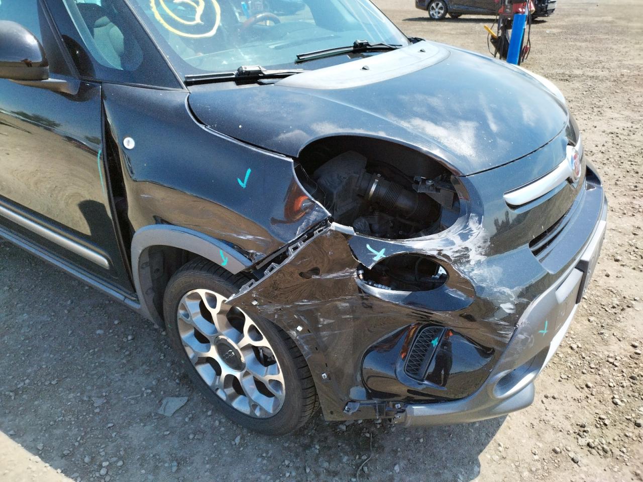 Photo 9 from auction – 2014 FIAT 500L TREKK with VIN ZFBCFADH9EZ018990