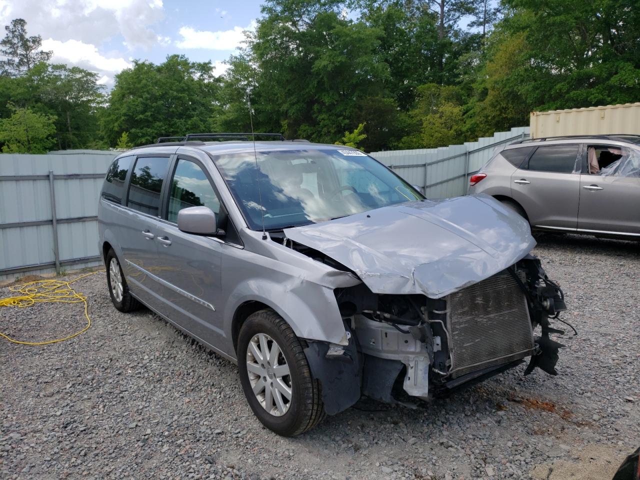 Photo 1 from auction – 2014 CHRYSLER TOWN & COU with VIN 2C4RC1BG1ER131952