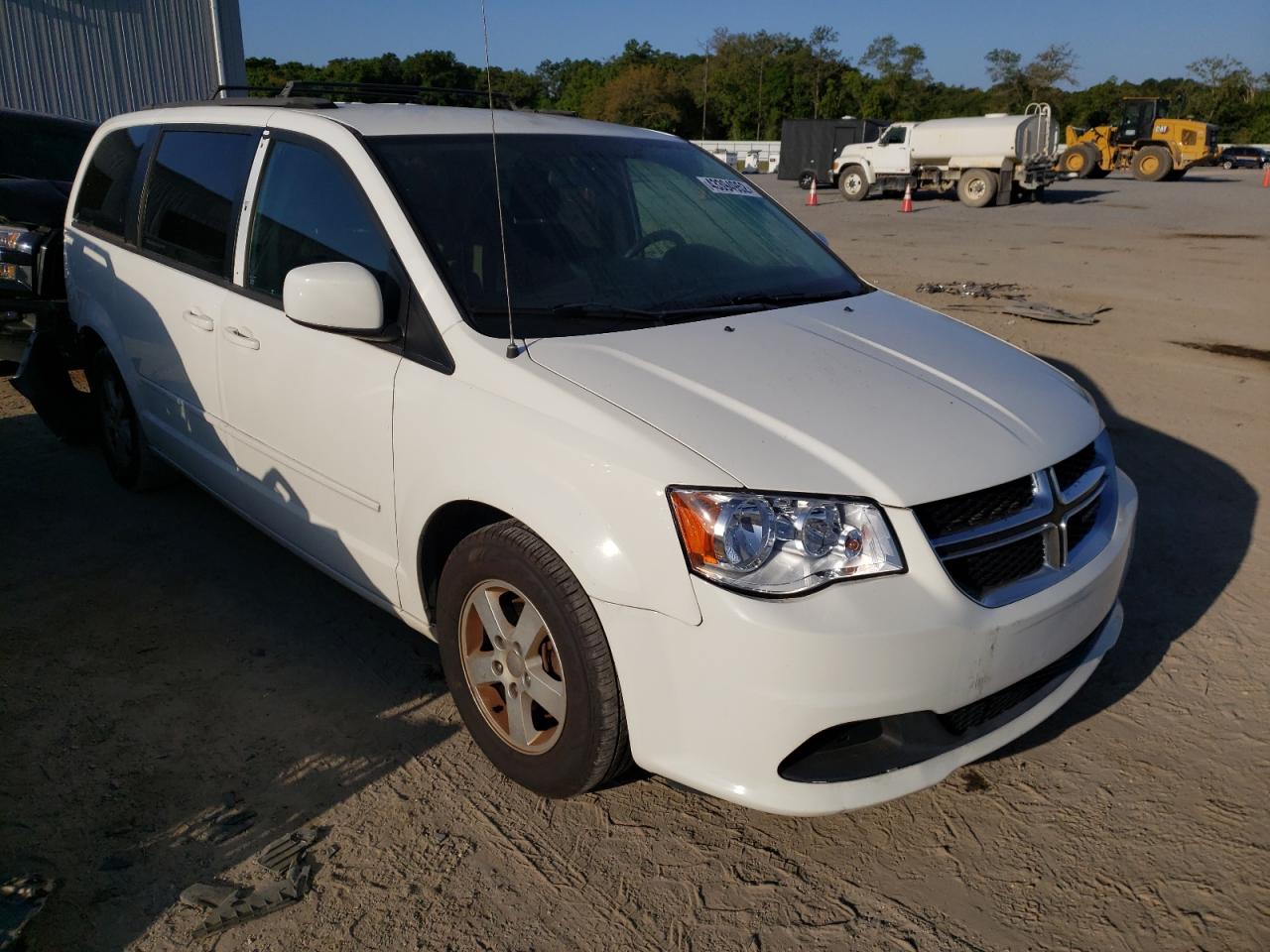 DODGE GRAND CARA 2013 with VIN 2C4RDGCG4DR626093 - Photo from auction