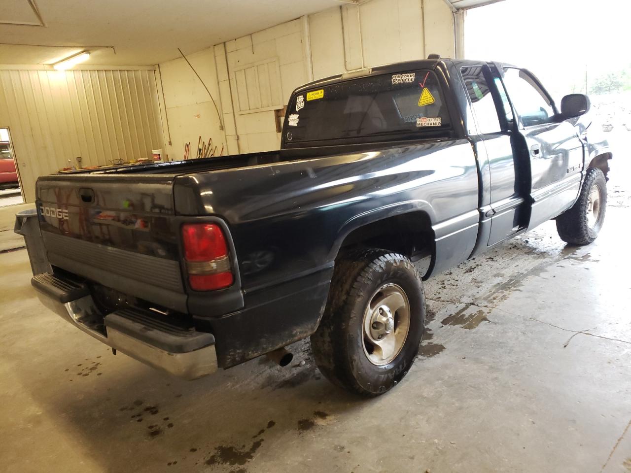 Photo 4 from auction – 2001 DODGE RAM 1500 with VIN 1B7HC13Y81J242824