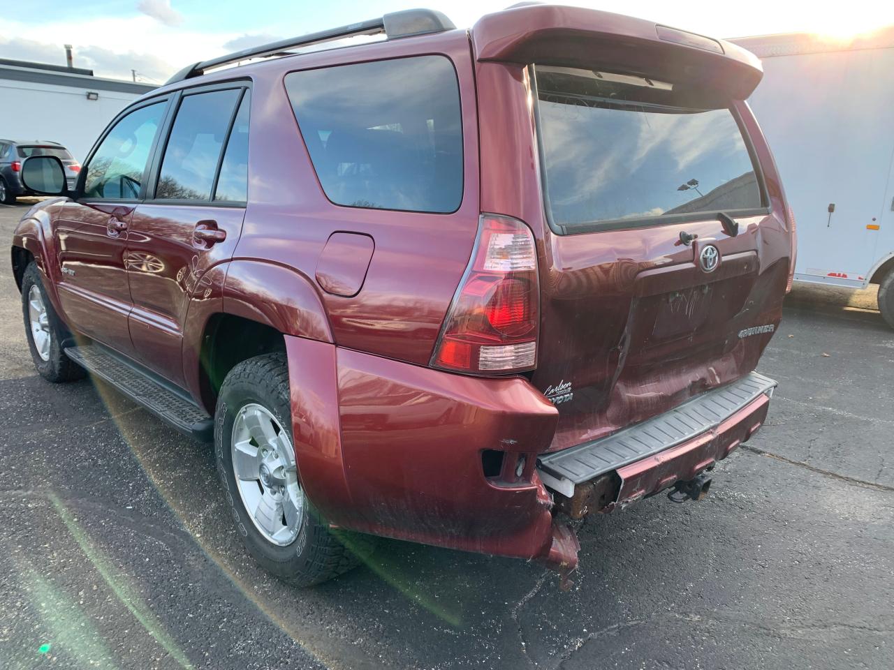 Zdjęcie 3 z aukcji – 2005 TOYOTA 4RUNNER SR z VIN JTEBU14R858044988