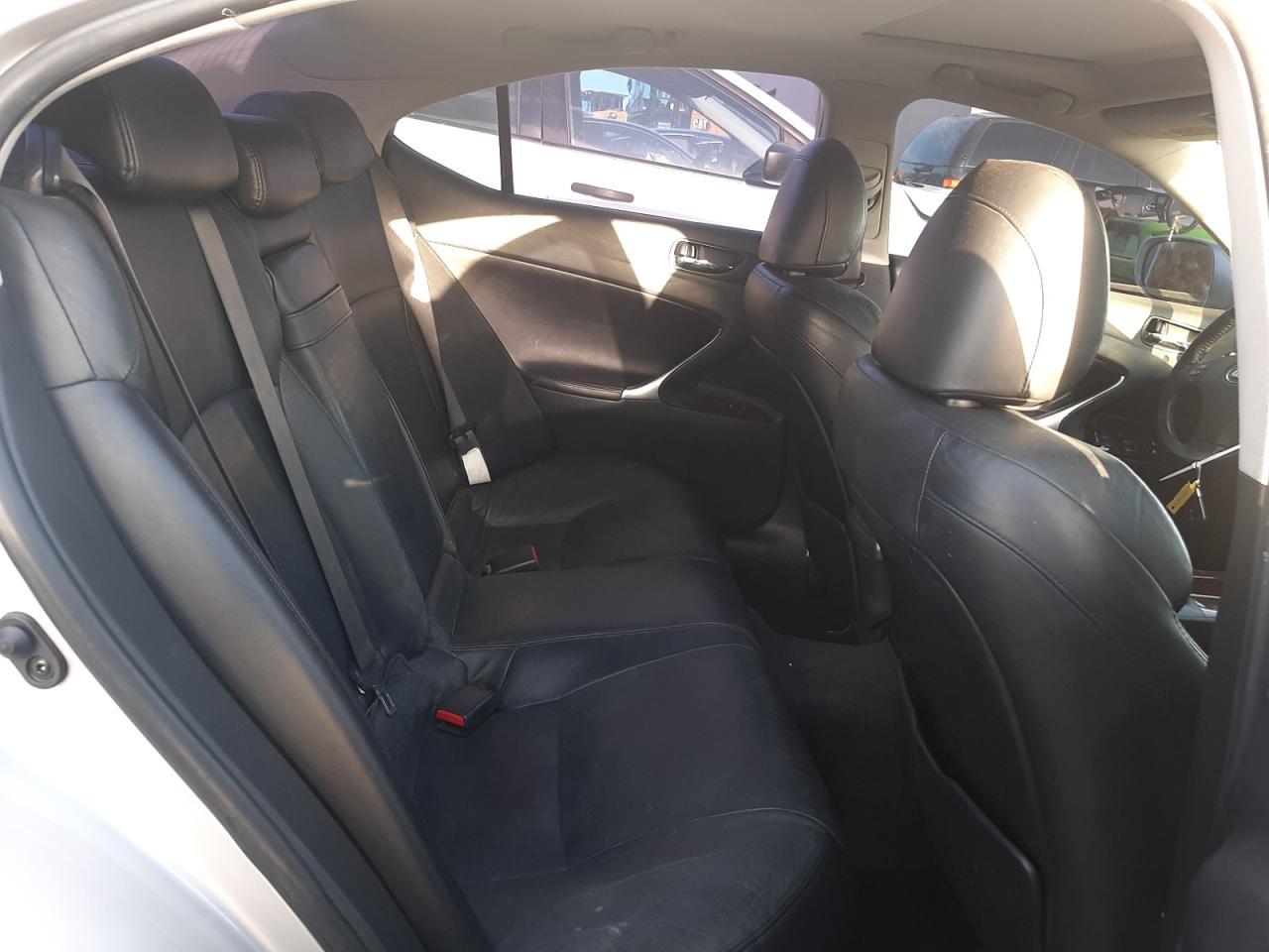 Photo 6 from auction – 2006 LEXUS IS 250 with VIN JTHBK262562011711