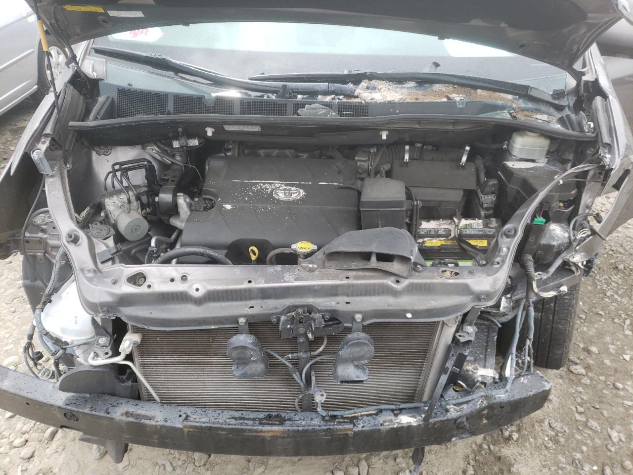 Photo 7 from auction – 2013 TOYOTA SIENNA XLE with VIN 5TDDK3DCXDS069010