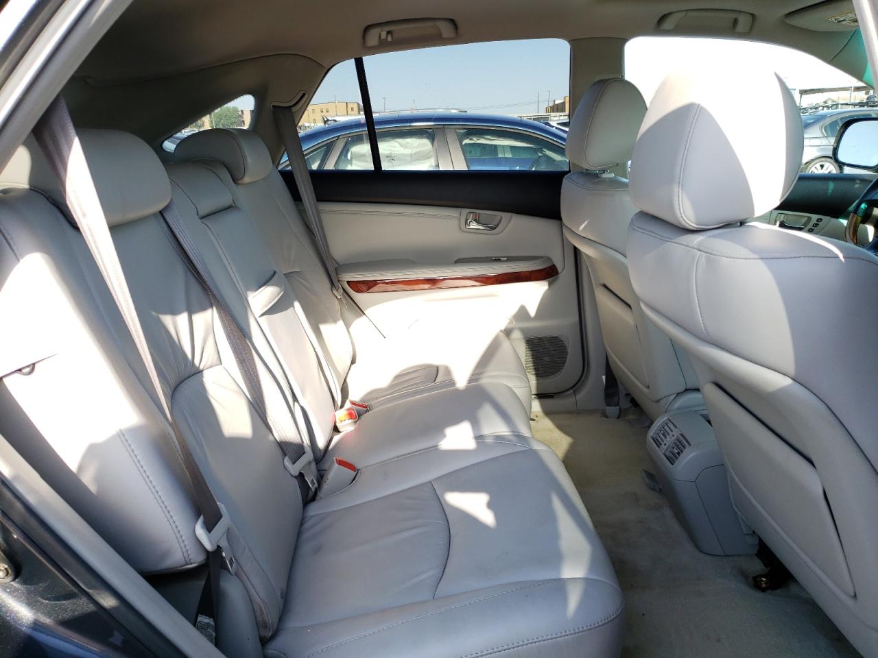Photo 6 from auction – 2005 LEXUS RX 330 with VIN 2T2HA31UX5C046771