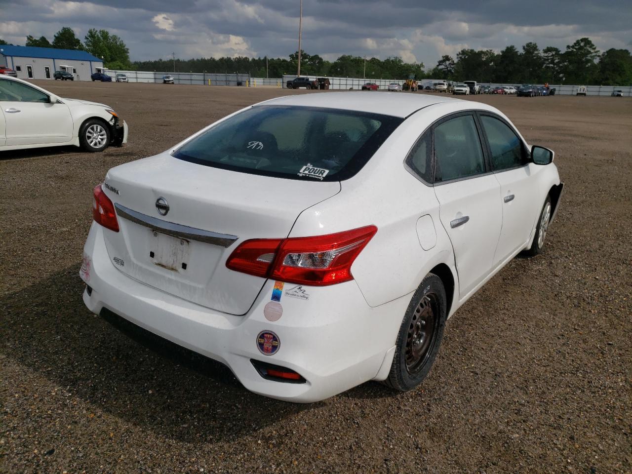 Photo 4 from auction – 2016 NISSAN SENTRA S with VIN 3N1AB7AP6GY286779