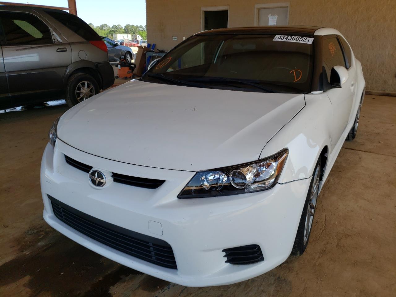 Photo 2 from auction – 2013 TOYOTA SCION TC with VIN JTKJF5C73D3045228