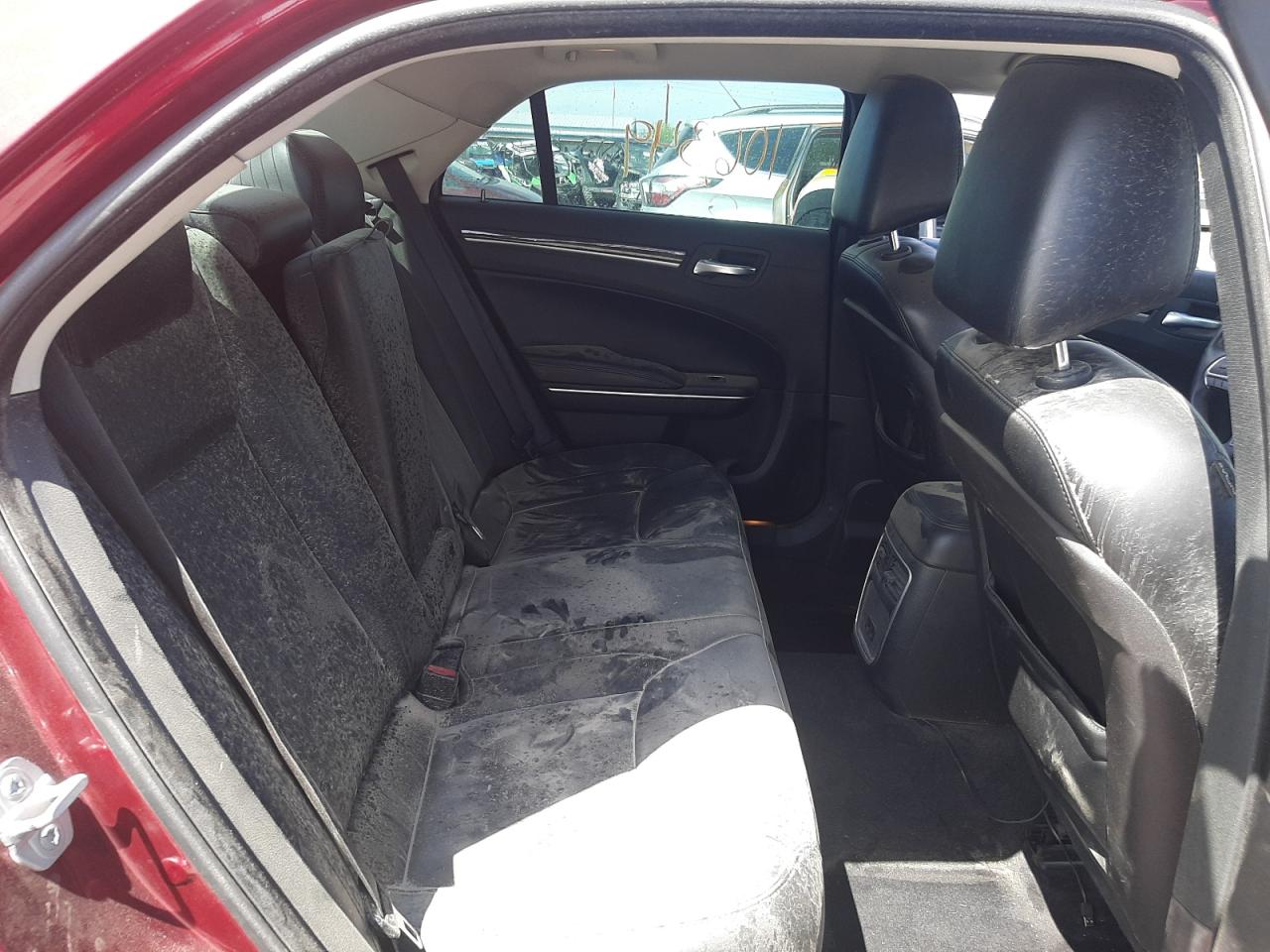 Photo 6 from auction – 2015 CHRYSLER 300 LIMITE with VIN 2C3CCAAG7FH921856