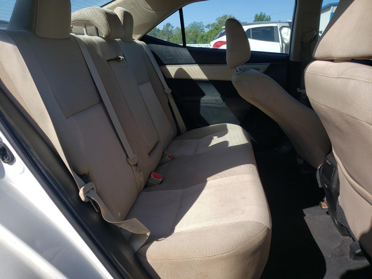 Photo 6 from auction – 2015 TOYOTA COROLLA L with VIN 5YFBURHE1FP184722