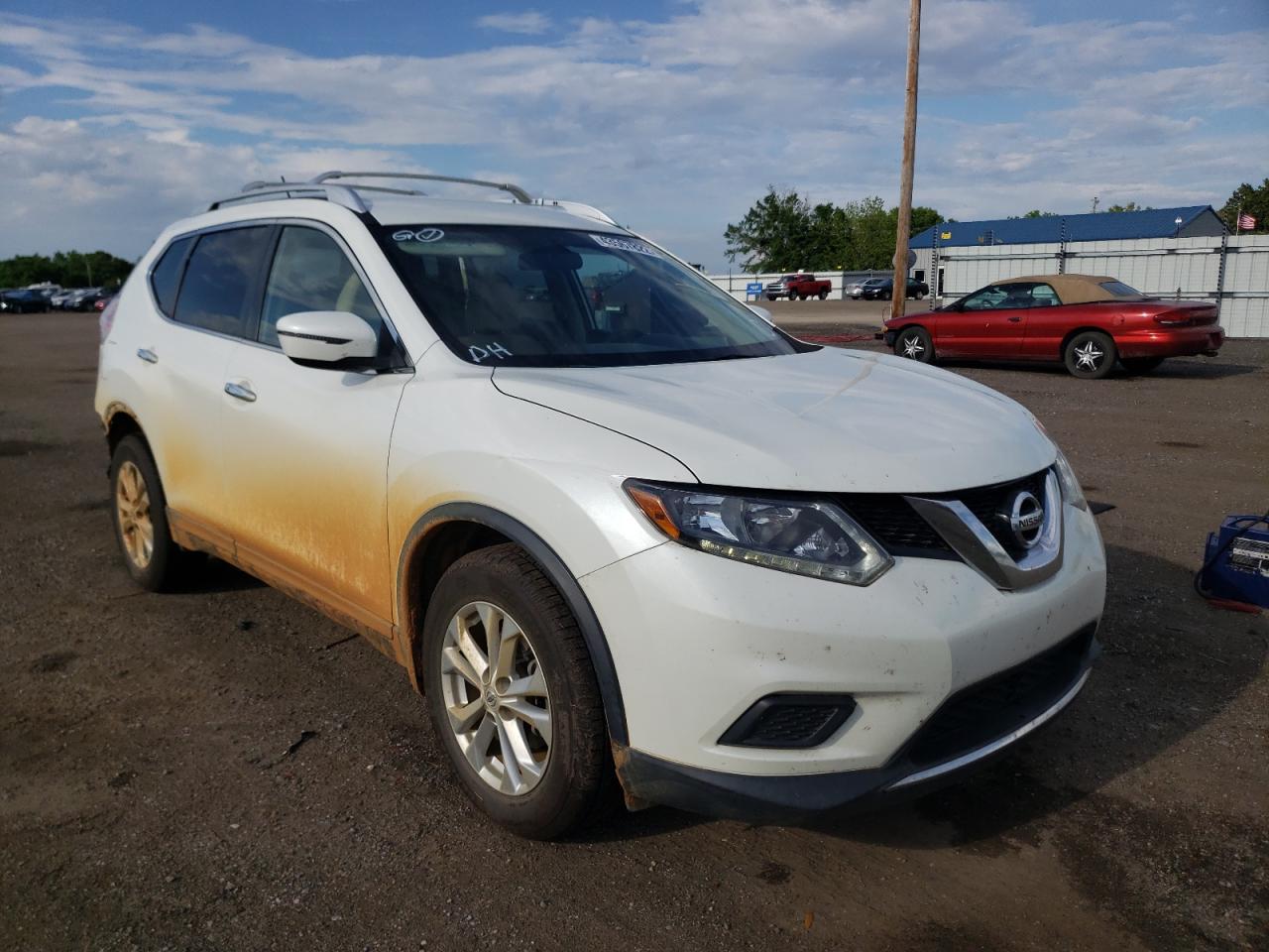 NISSAN ROGUE S 2016 with VIN KNMAT2MT0GP695531 - Photo from auction