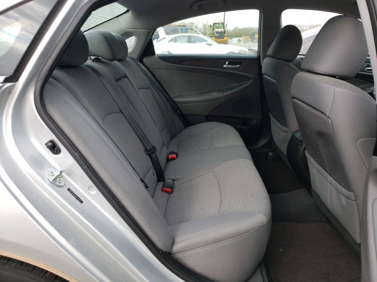 Photo 6 from auction – 2013 HYUNDAI SONATA GLS with VIN 5NPEB4AC1DH670262