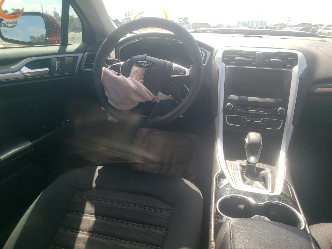 Photo 9 from auction – 2016 FORD FUSION SE with VIN 3FA6P0H78GR296005