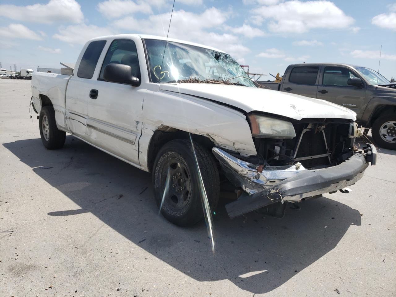 CHEVROLET SILVERADO 2004 with VIN 2GCEC19VX41169258 - Photo from auction