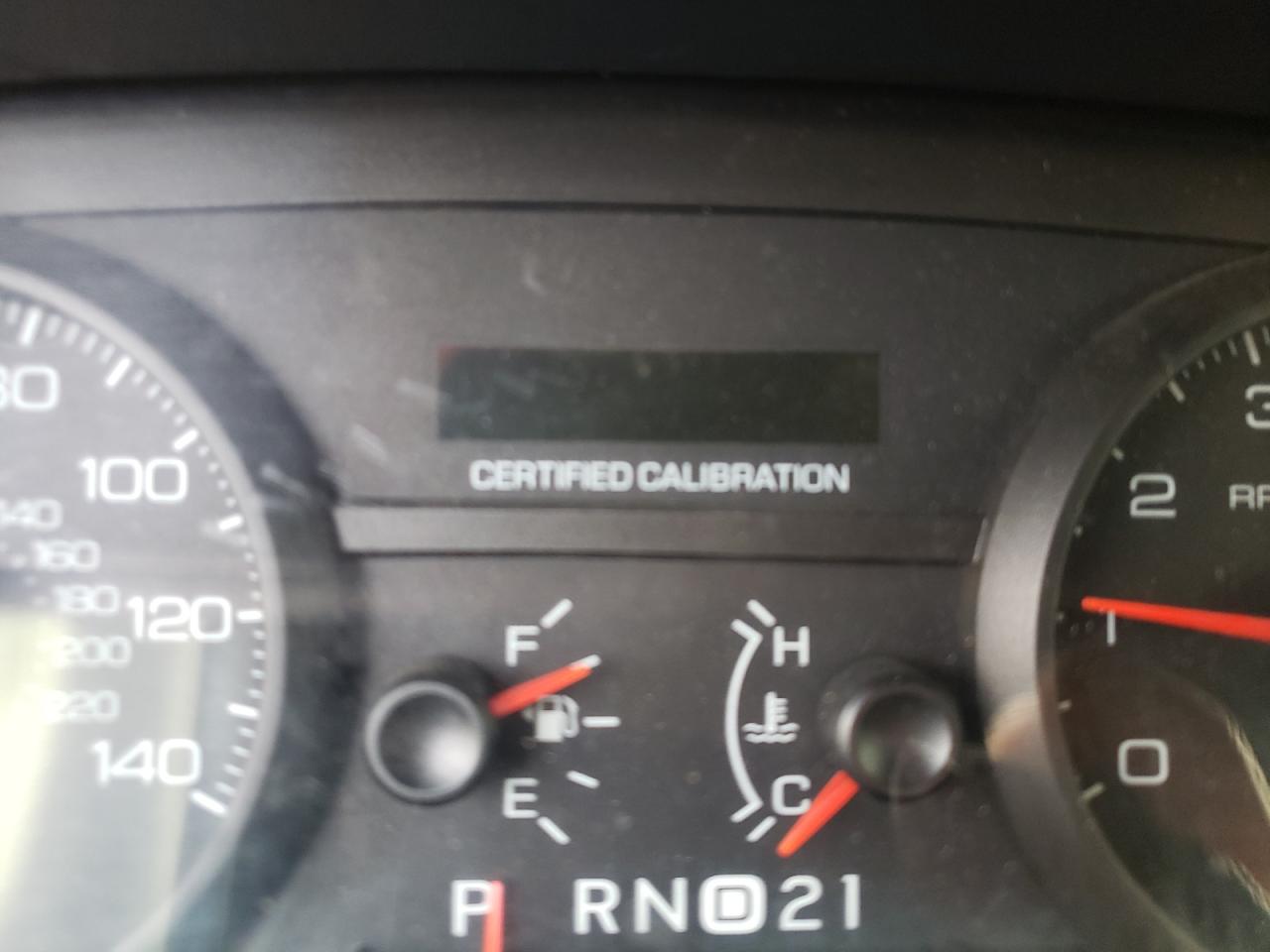 Photo 8 from auction – 2008 FORD CROWN VICT with VIN 2FAFP71V48X145358