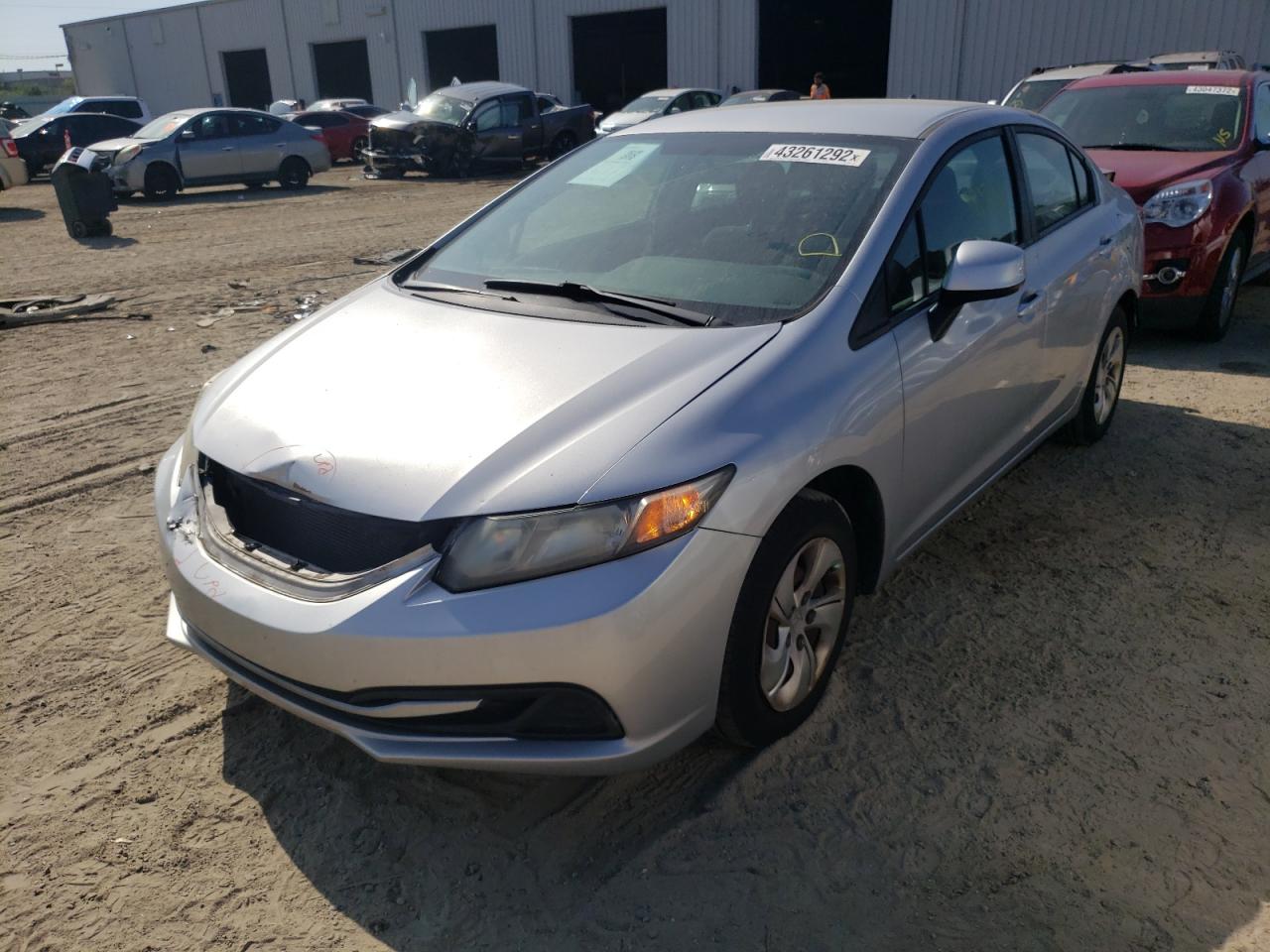 Photo 2 from auction – 2013 HONDA CIVIC LX with VIN 19XFB2F56DE070022