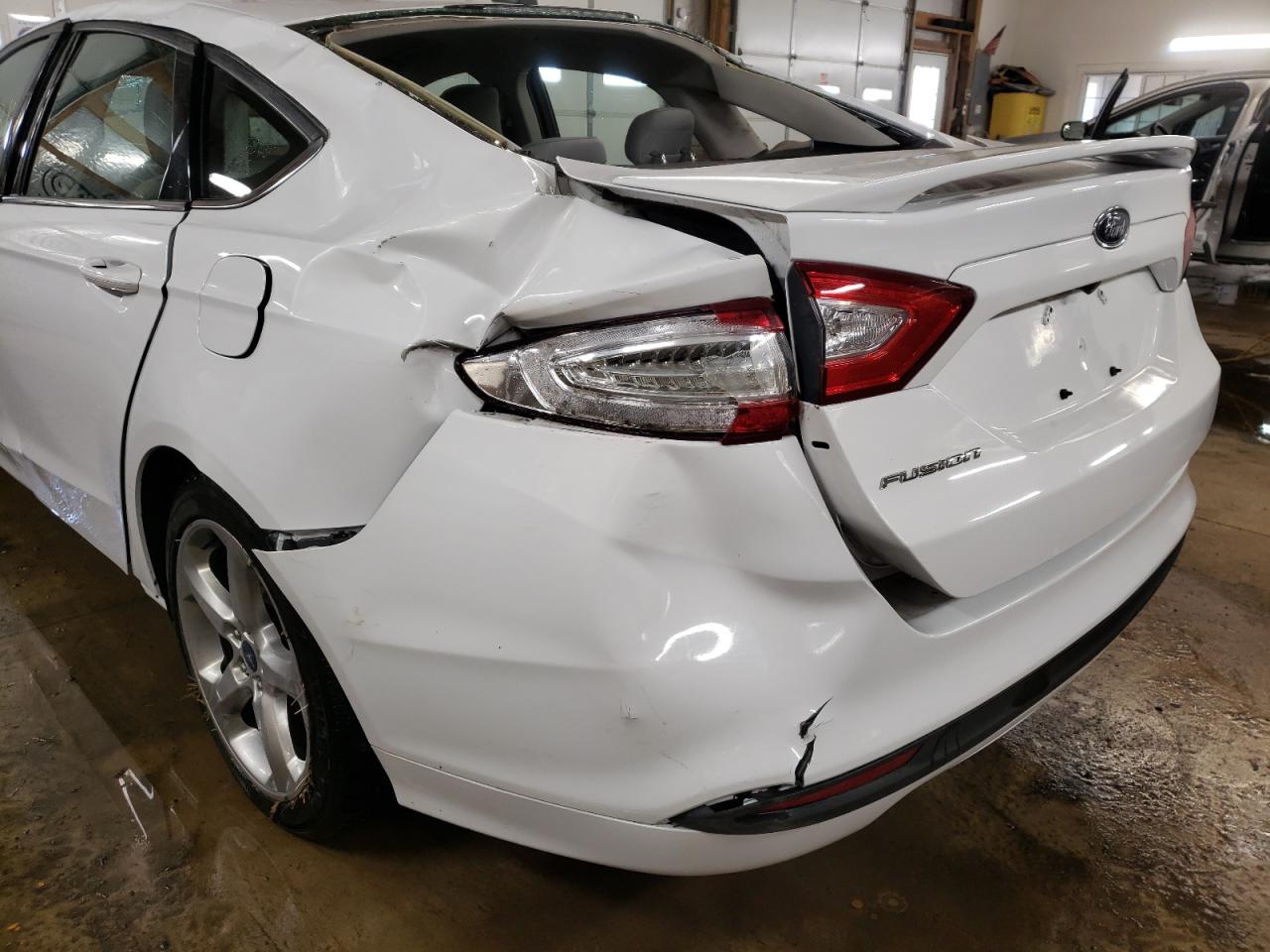 Photo 9 from auction – 2016 FORD FUSION S with VIN 3FA6P0G72GR191607