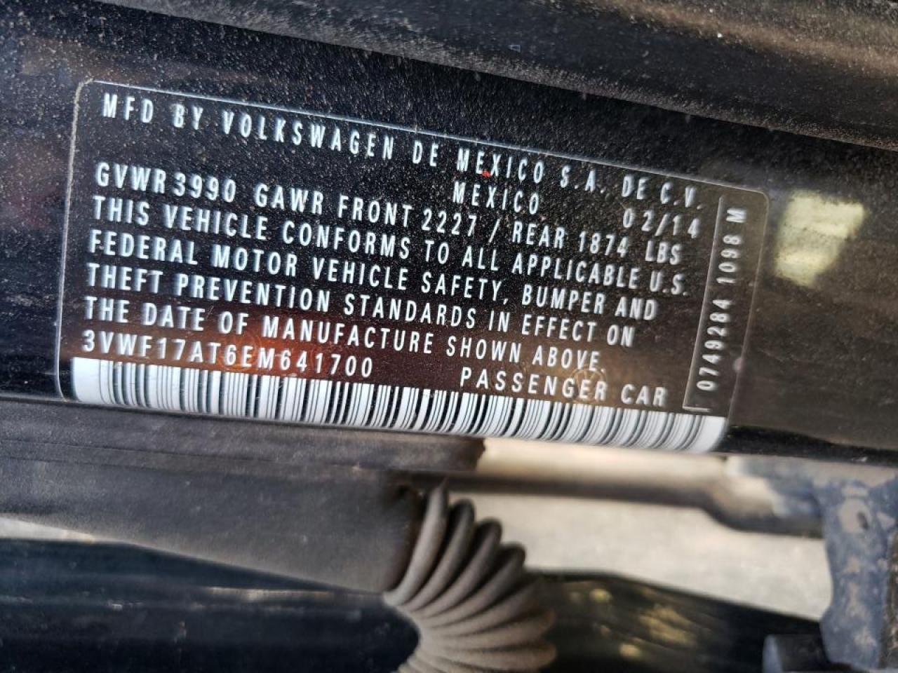 Photo 10 from auction – 2014 VOLKSWAGEN BEETLE with VIN 3VWF17AT6EM641700