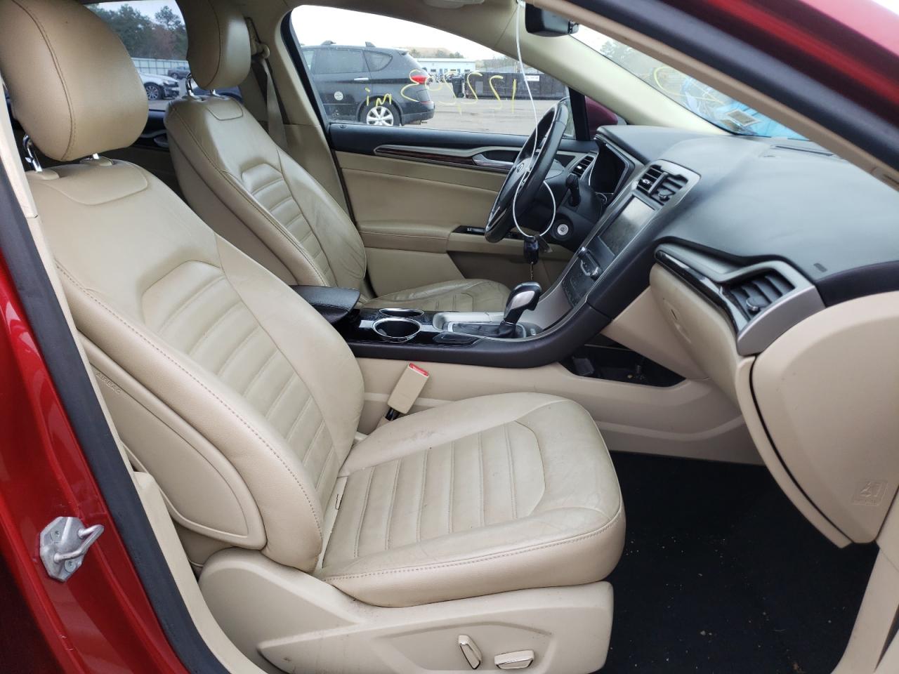 Photo 5 from auction – 2013 FORD FUSION SE with VIN 3FA6P0HR6DR387075