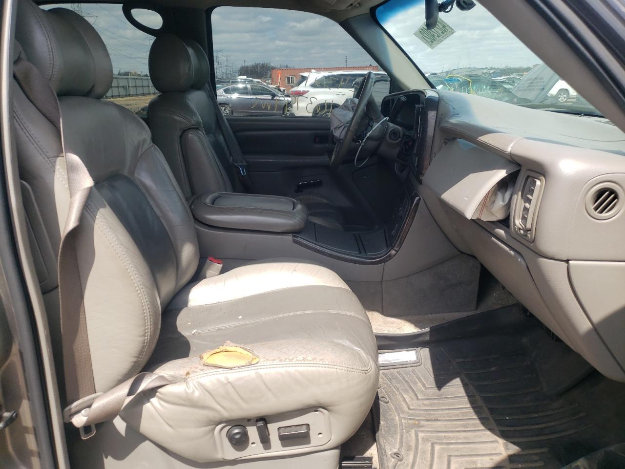 Photo 5 from auction – 2002 GMC DENALI with VIN 1GKEK63U52J109508