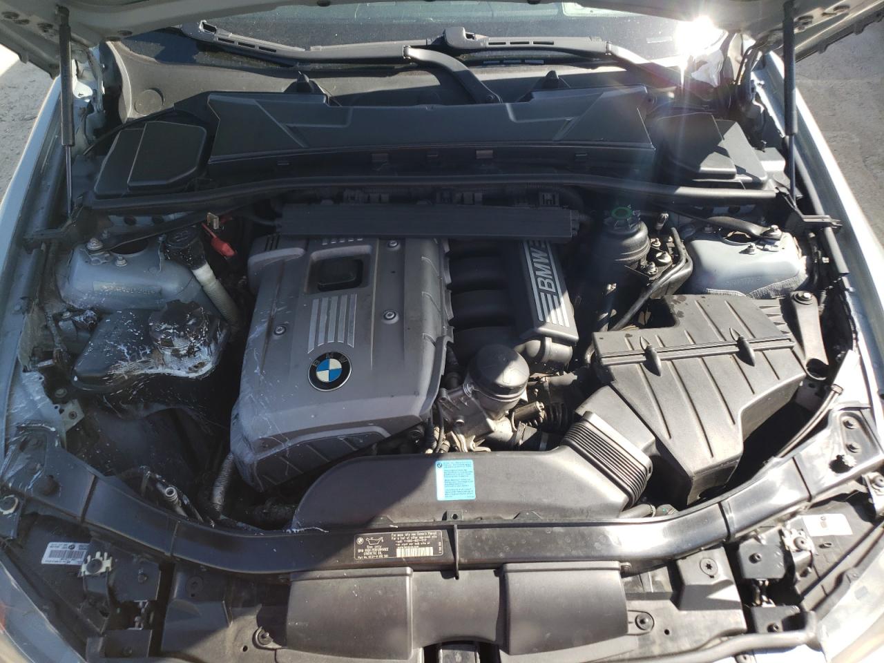 Photo 7 from auction – 2006 BMW 325 I with VIN WBAVB13516KX41698