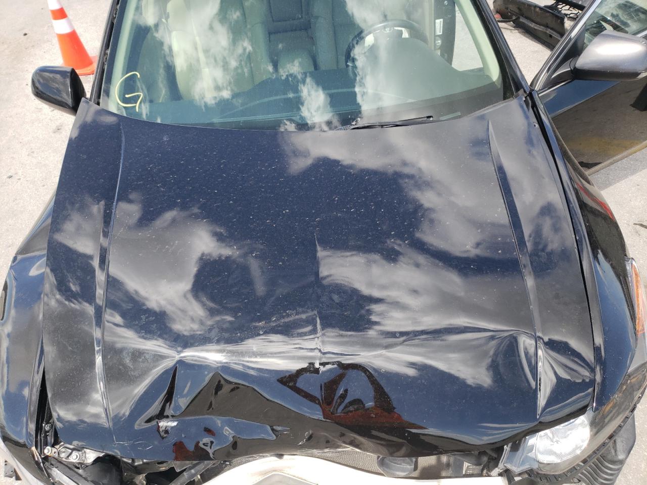 Photo 7 from auction – 2010 ACURA TSX with VIN JH4CU2F69AC002806