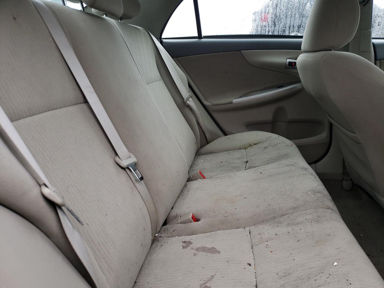 Photo 6 from auction – 2010 TOYOTA COROLLA with VIN 2T1BU4EE8AC418967