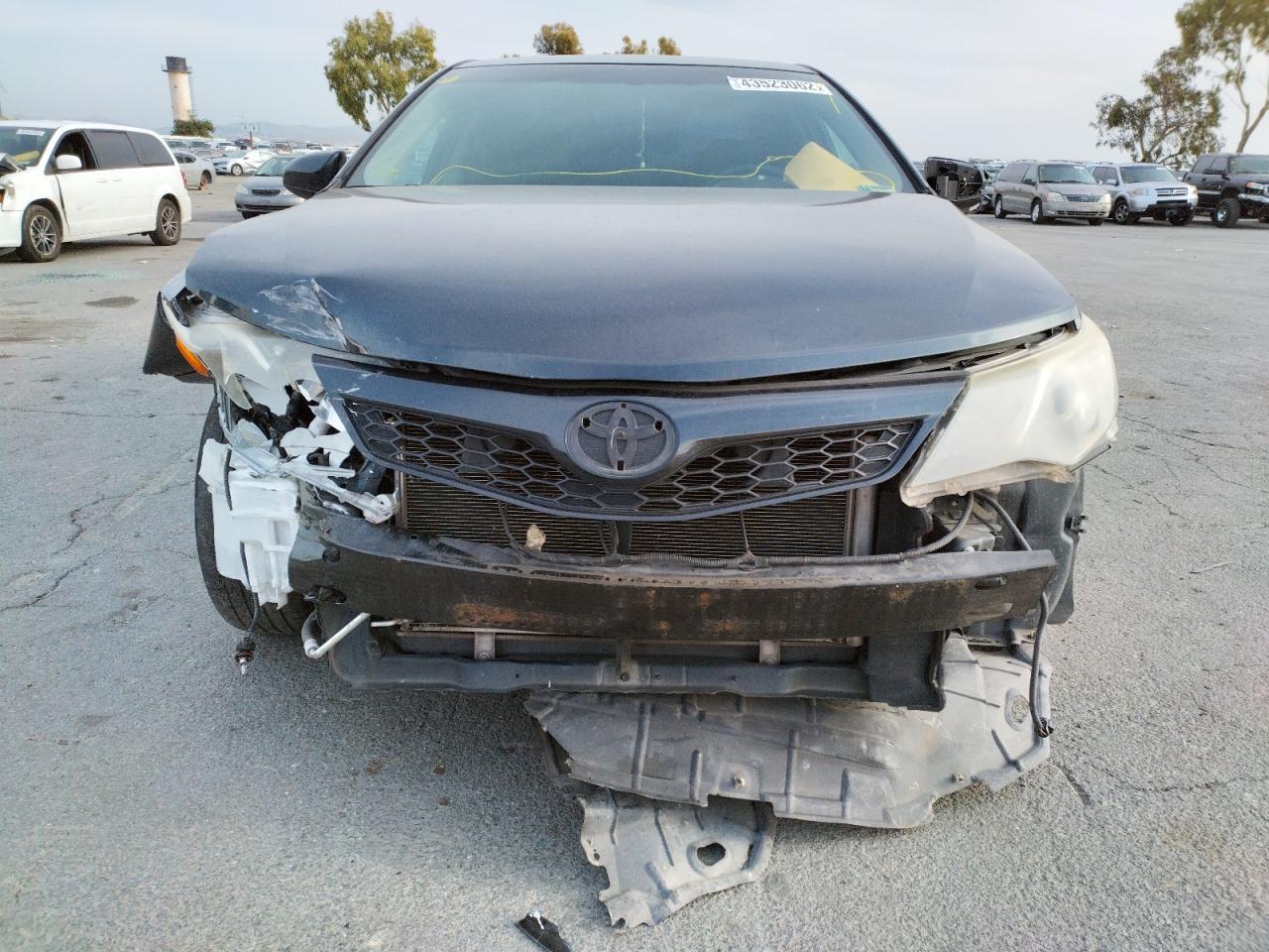 Photo 9 from auction – 2014 TOYOTA CAMRY L with VIN 4T1BF1FK4EU330449