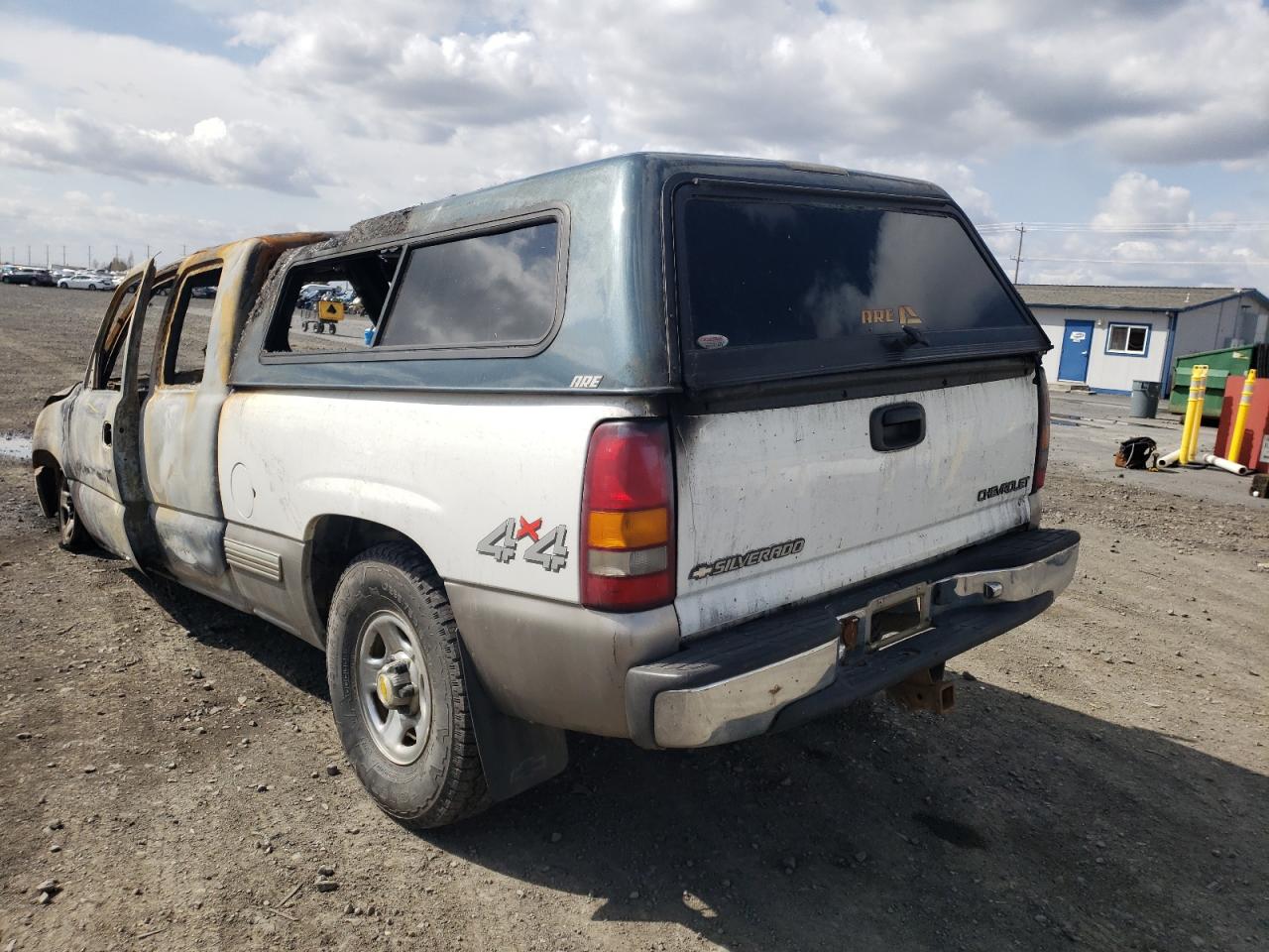 Photo 3 from auction – 2000 CHEVROLET SILVERADO with VIN 2GCEK19T8Y1216570