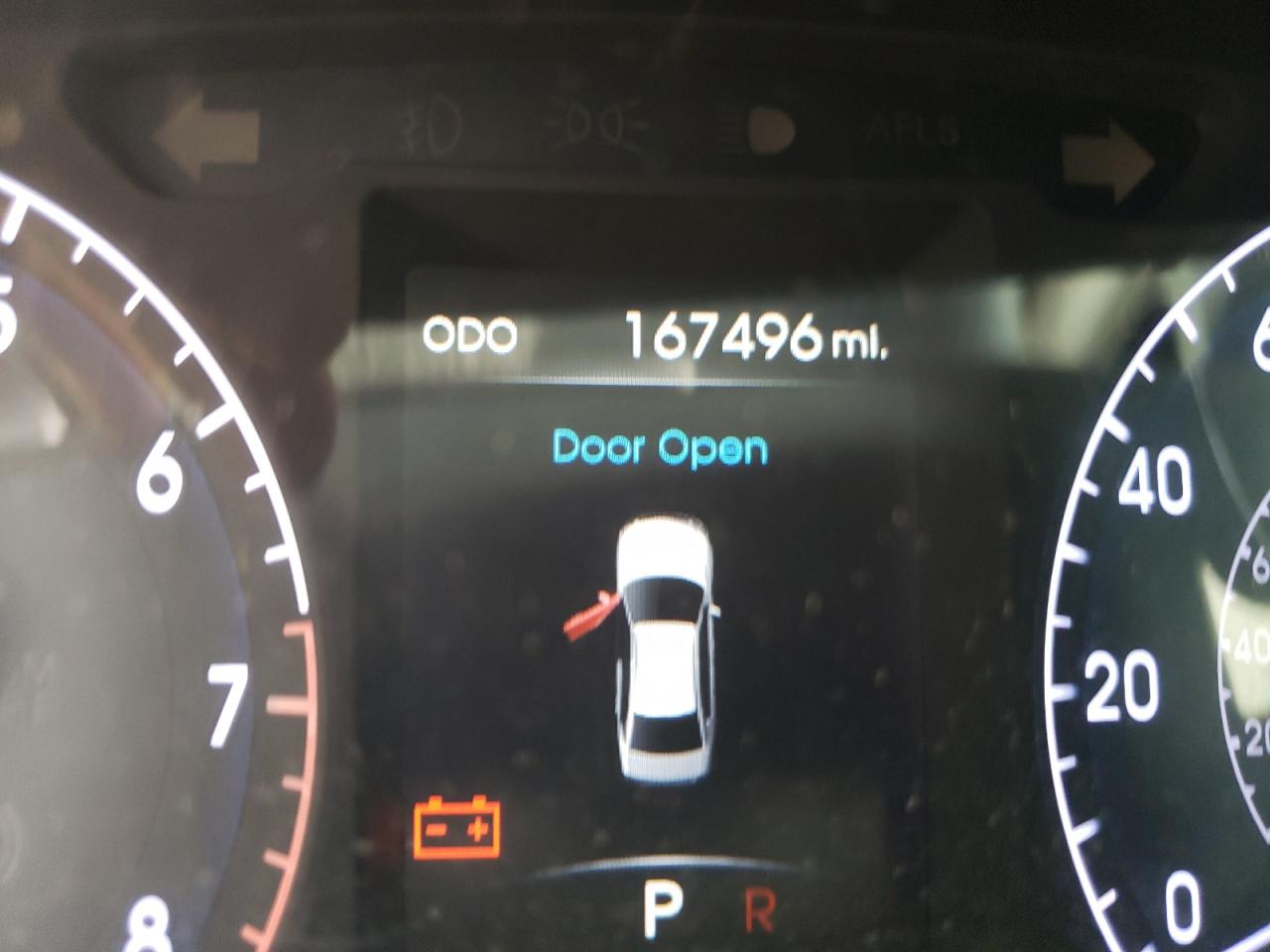 Photo 8 from auction – 2013 HYUNDAI GENESIS 3. with VIN KMHGC4DD2DU220843