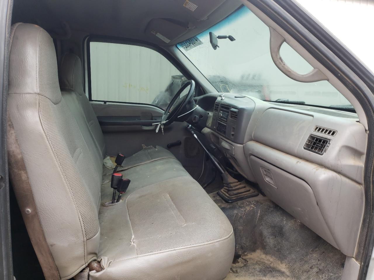 Photo 5 from auction – 2001 FORD F350 SRW S with VIN 1FTSW31F21EA55548