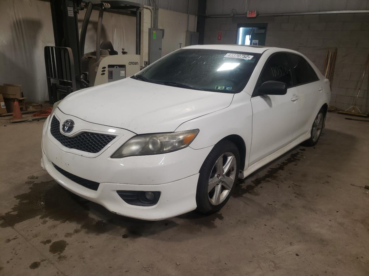 Photo 2 from auction – 2011 TOYOTA CAMRY BASE with VIN 4T1BF3EK3BU728504