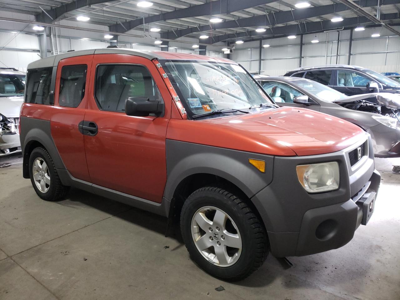 HONDA ELEMENT EX 2004 with VIN 5J6YH17534L005498 - Photo from auction