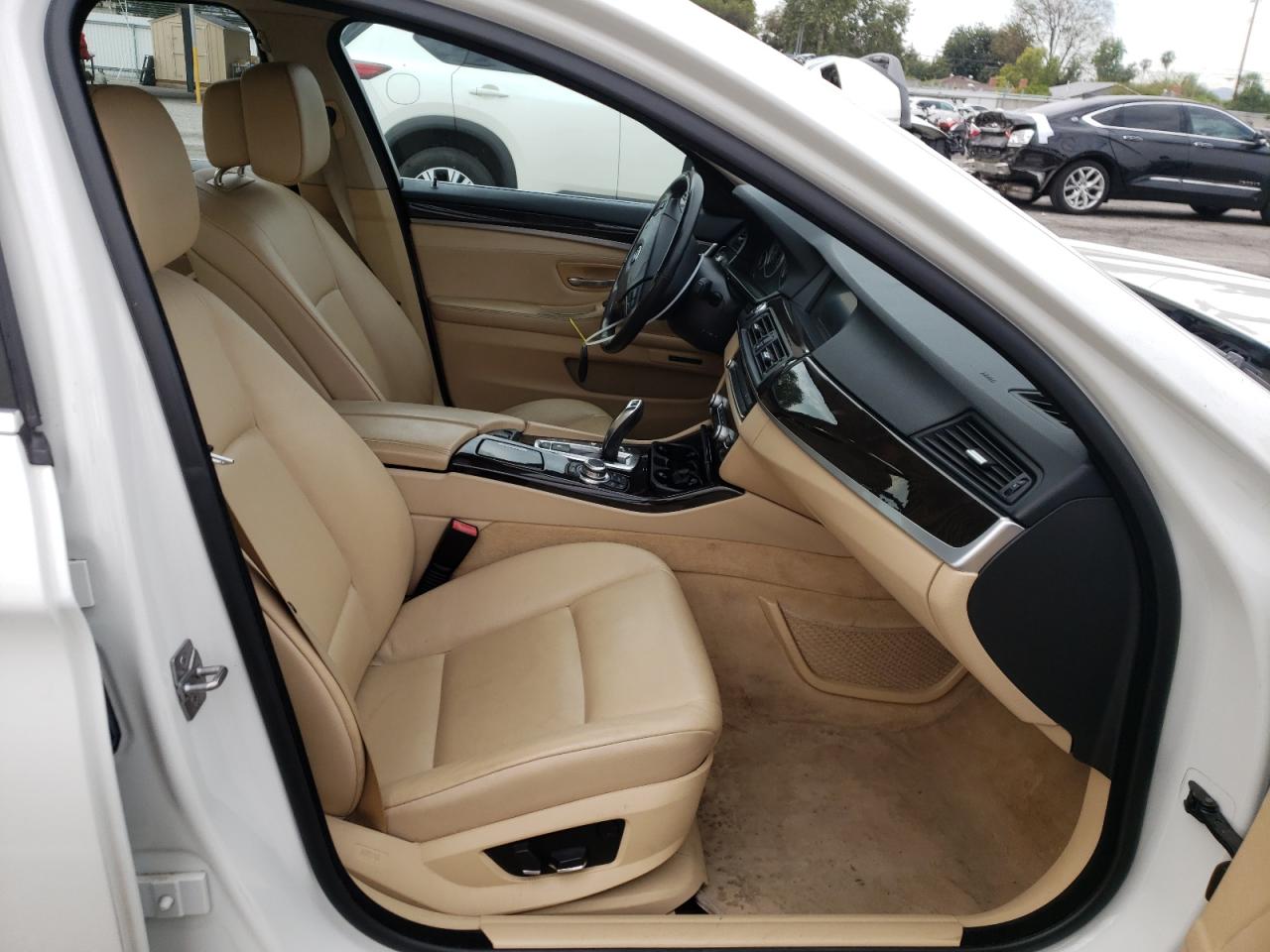 Photo 5 from auction – 2012 BMW 528 XI with VIN WBAXH5C57CDW02111