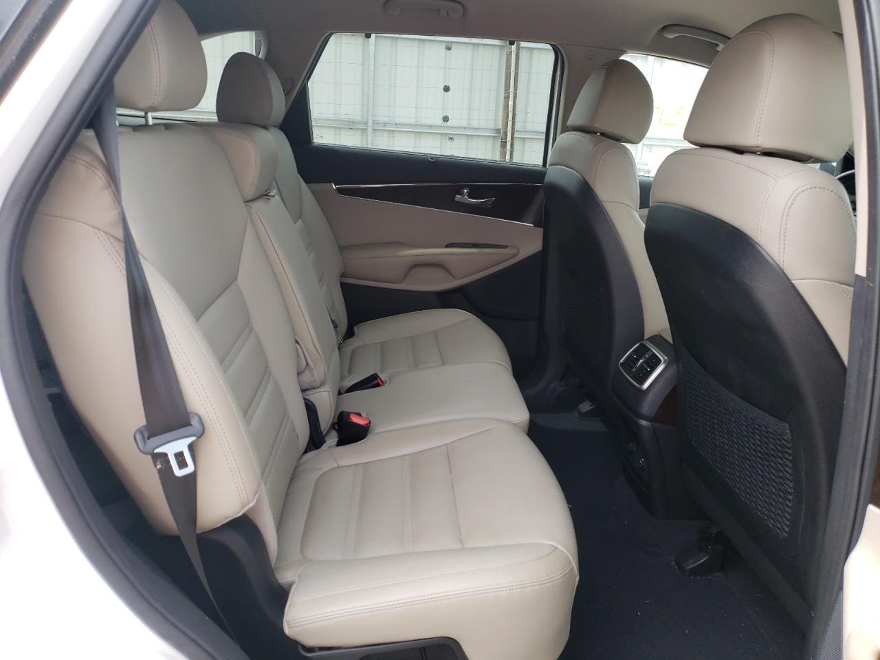 Photo 6 from auction – 2018 KIA SORENTO EX with VIN 5XYPHDA55JG417571