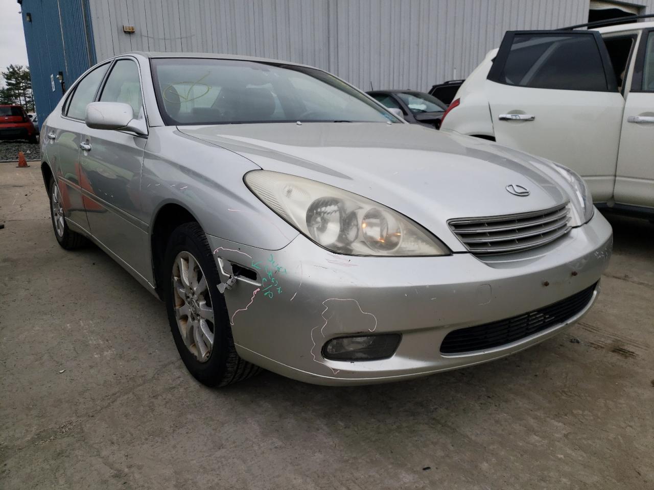 LEXUS ES 330 2004 with VIN JTHBA30G140019357 - Photo from auction