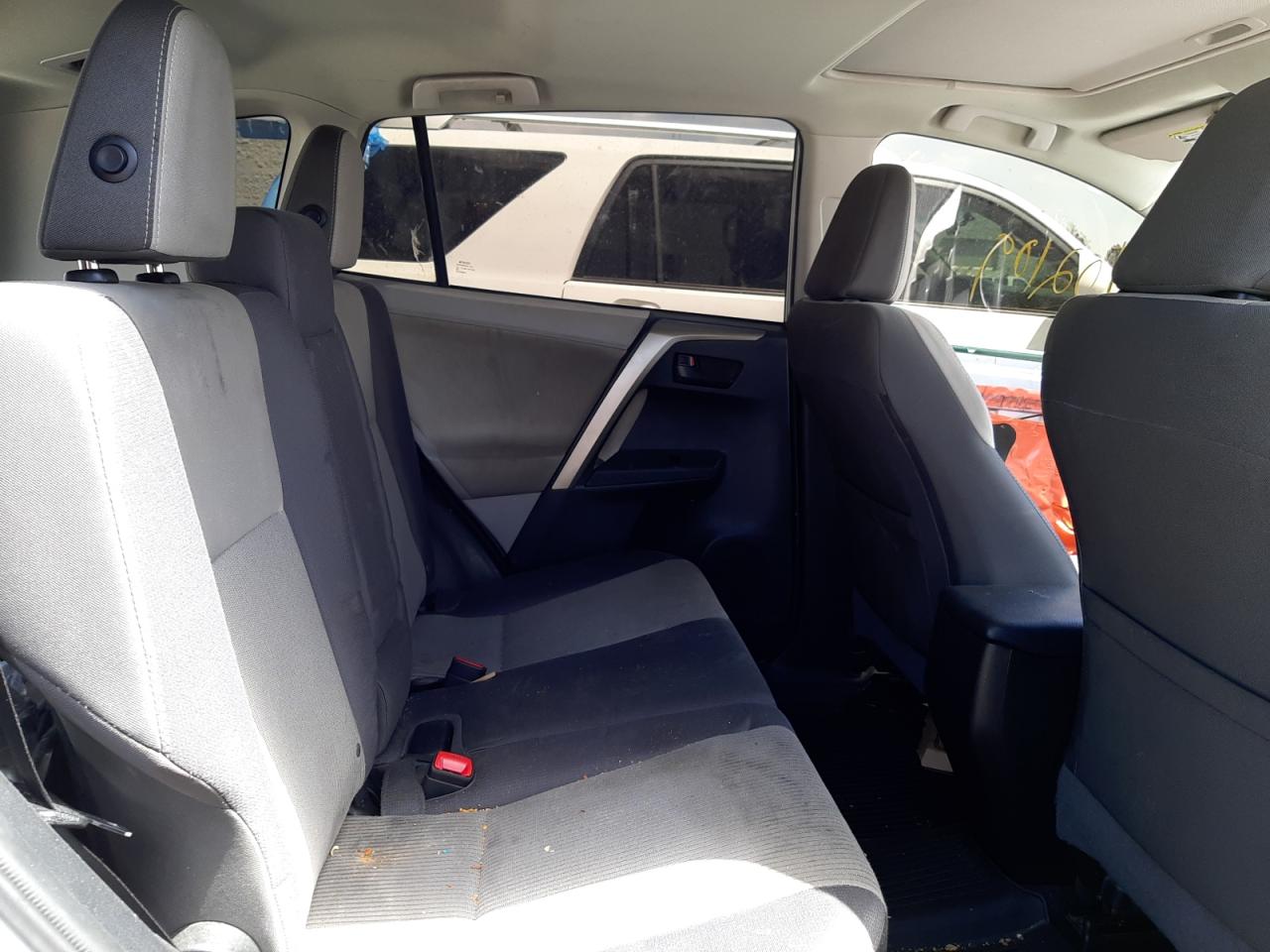 Photo 6 from auction – 2013 TOYOTA RAV4 XLE with VIN 2T3WFREV9DW040760