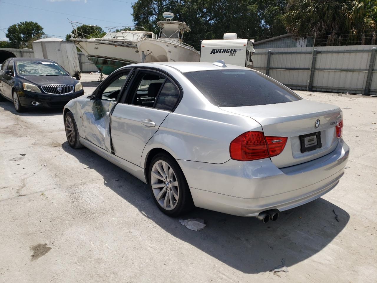 Photo 3 from auction – 2011 BMW 328 I with VIN WBAPH7C58BE461778