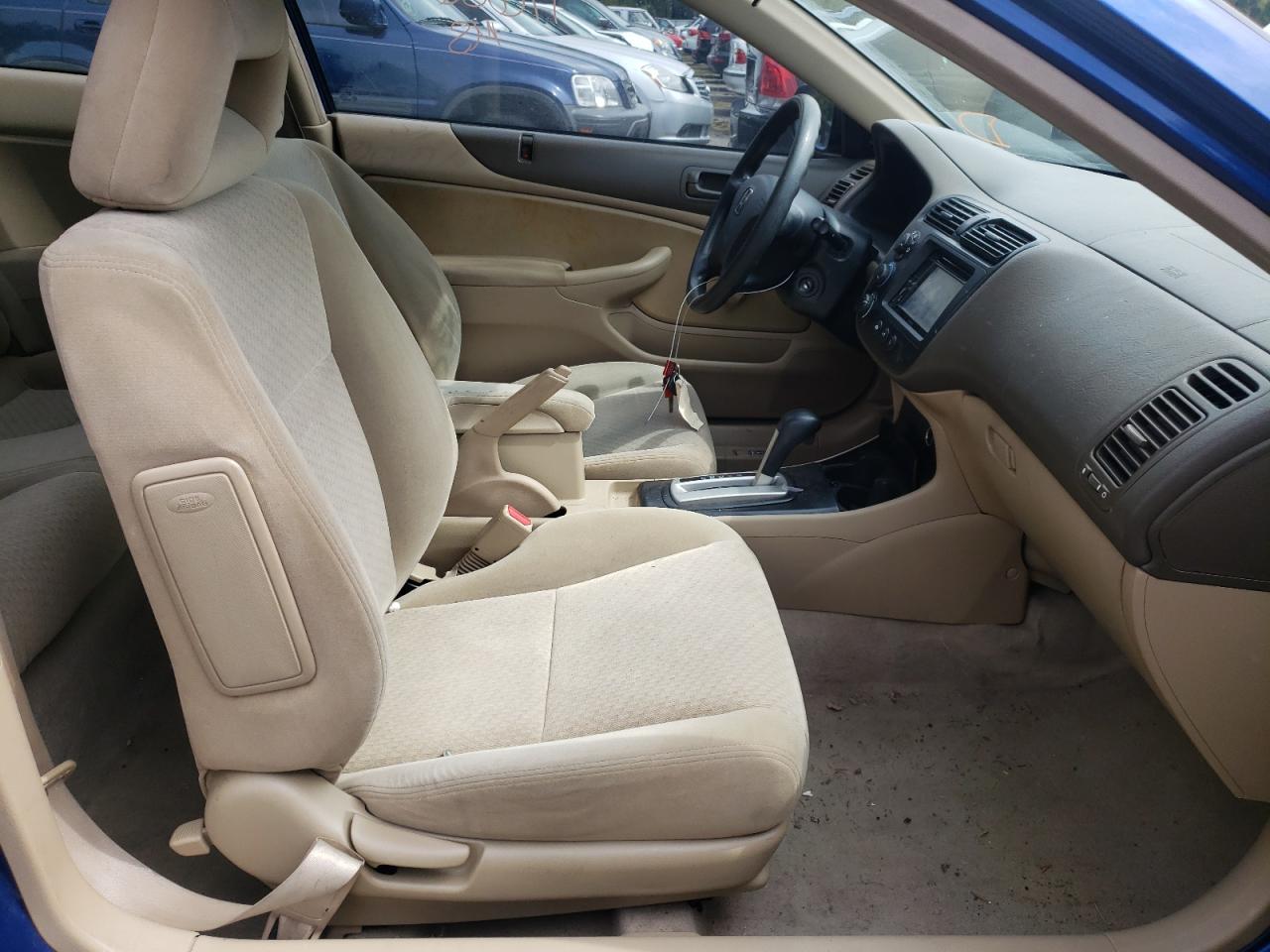 Photo 5 from auction – 2004 HONDA CIVIC DX V with VIN 1HGEM22334L075648