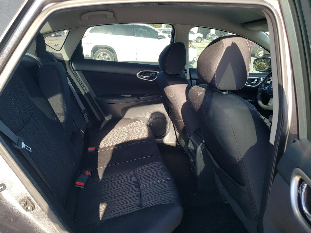 Photo 6 from auction – 2017 NISSAN SENTRA S with VIN 3N1AB7AP4HY316640