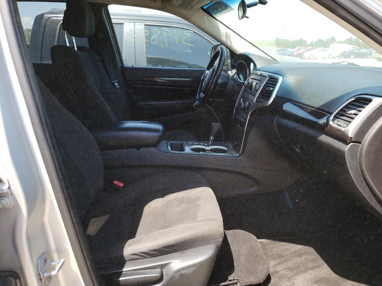 Photo 5 from auction – 2012 JEEP GRAND CHER with VIN 1C4RJEAG1CC264344